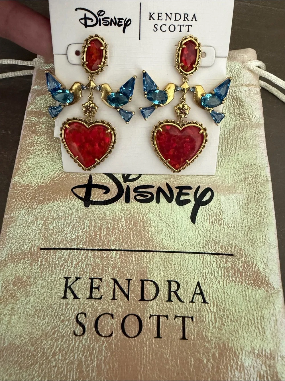 Disney x Kendra Scott Snow White Heart Statement Earrings Gold Red Opal NWT Rare